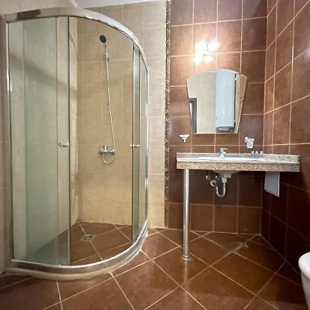 Menada Rocamar Carevo