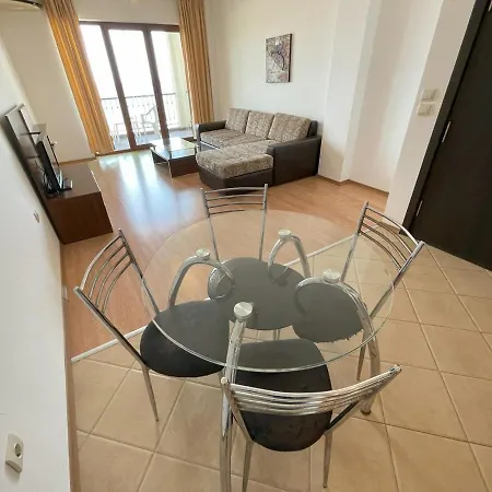 Menada Rocamar Carevo