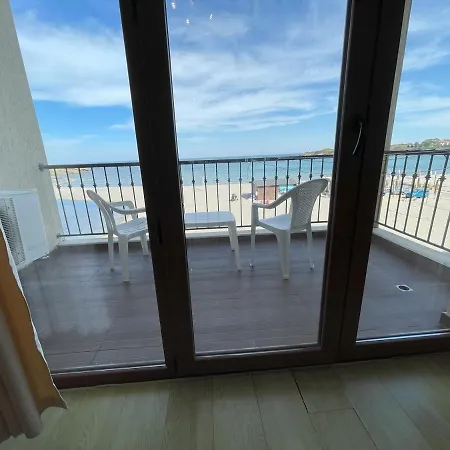 Menada Rocamar Carewo