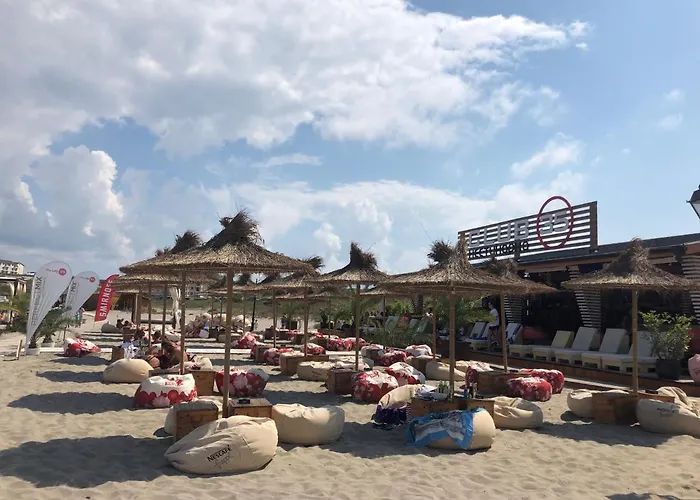 Menada Rocamar アパート ツァレヴォ